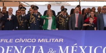 Desfile cívico-militar en el estado de Chihuahua
