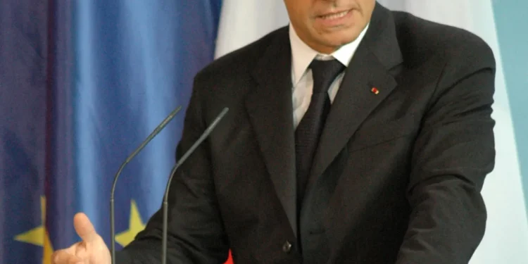 El expresidente Nicolas Sarkozy es condenado a 5 años de prisión