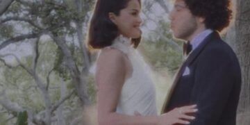 Selena Gómez da el si al productor y compositor musical Benny Blanco