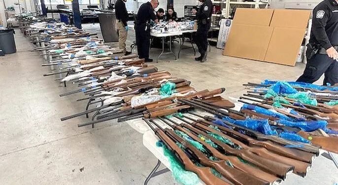 Incautan en EUA 400 Armas que Viajaban a México