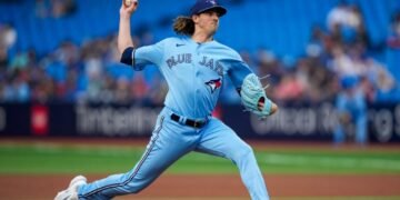 Blue Jays toman ventaja en el quinto juego de la serie mundial (3-2)