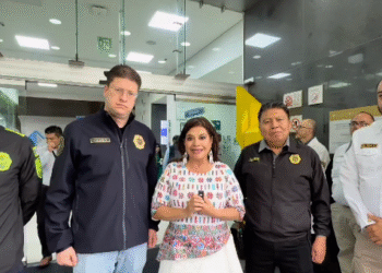 Clara Brugada visito a los policías lesionados en la manifestación del 2 de octubre