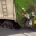 Camión de basura cae en un socavón en la alcaldía Azcapotzalco