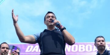 Atacan Vehículo del presidente de Ecuador Daniel Noboa