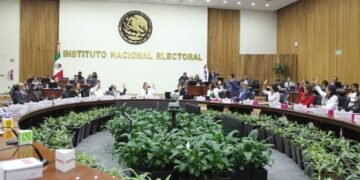 INE inicia análisis para implementar voto electrónico en México