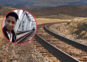 Muere al tratar de grabar un video en las vías de un tren en India
