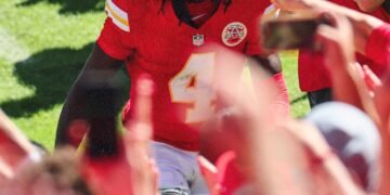 Los Chiefs de KC aplastan a los Raiders  (31-0)