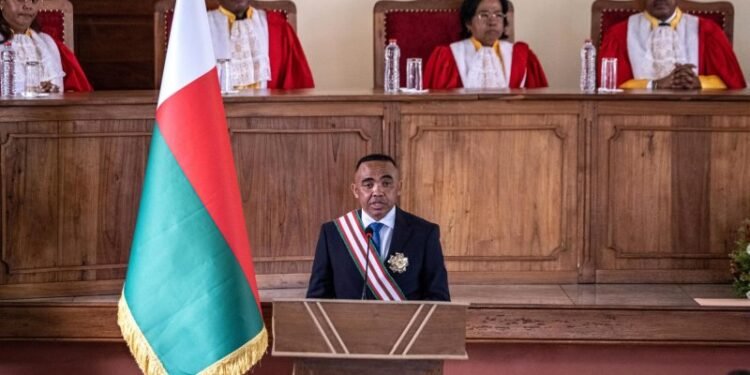 Coronel que orquesto golpe de estado en Madagascar toma posesión