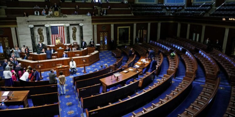 Senado de Estados Unidos busca poner fin a los aranceles de Donald Trump