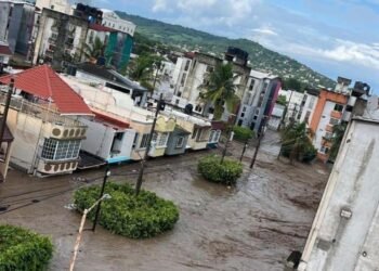 Veracruz bajo le agua a causa de ríos desbordados