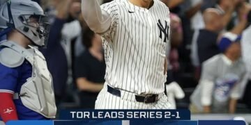 Yankees logran remontada ante Blue Jays