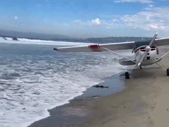 Aterrizaje de emergencia en playas de San Diego