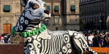El zócalo de la CDMX listo para el festival de día de muertos
