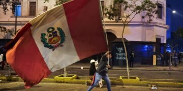 Perú declara estado de emergencia en Lima y Callao
