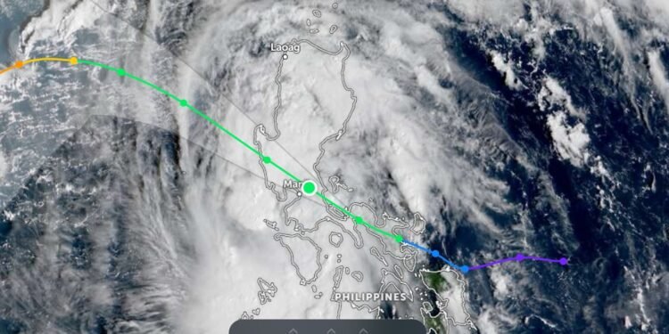 Más de 9 mil personas evacuadas en isla de Filipinas ante llegada de tormenta tropical ‘Ramil’