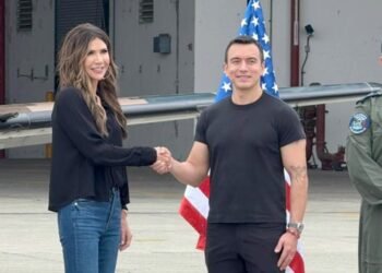 Daniel Noboa recibe a la secretaria de Seguridad Nacional de Estados Unidos, Kristi Noem