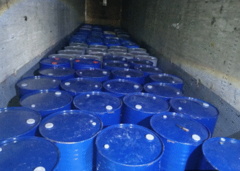 Aseguran en Michoacán 5 toneladas y 19 mil 600 litros de químicos para drogas sintéticas