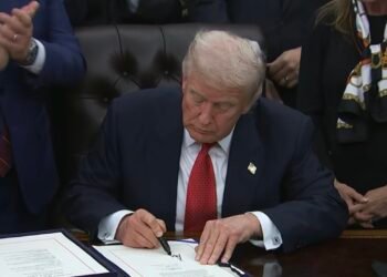 Congreso de EU aprueba acuerdo para finalizar cierre de Gobierno