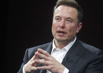 Los accionistas de Tesla aprueban pagarle a Elon Musk un paquete salarial de US$1 billón si cumple sus objetivos