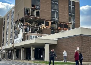 Explosión en edificio para adultos mayores deja varios heridos en Ohio