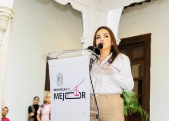 Proponen a Grecia Quiroz, viuda de Carlos Manzo, como alcaldesa de Uruapan