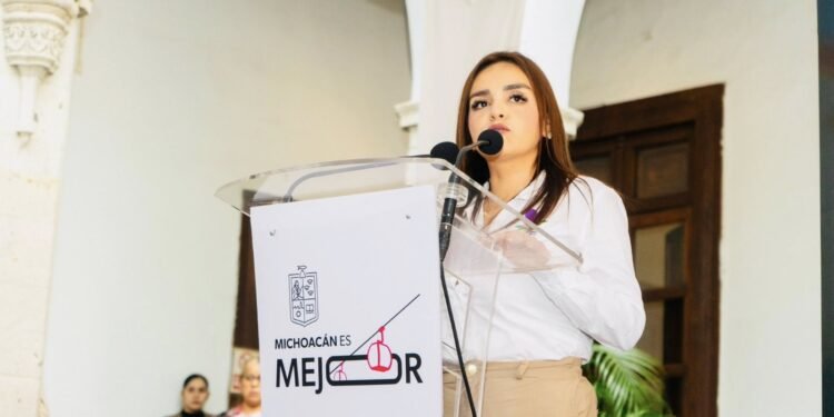 Proponen a Grecia Quiroz, viuda de Carlos Manzo, como alcaldesa de Uruapan