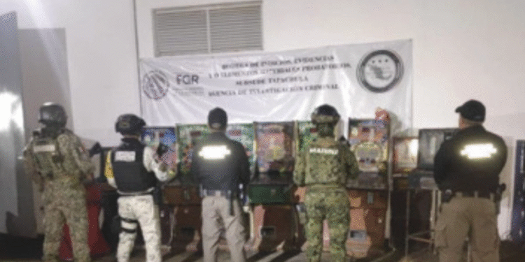 Aseguran 30 máquinas tragamonedas durante operativos en Tapachula