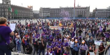 Marchan contra feminicidio y violencia contra mujeres