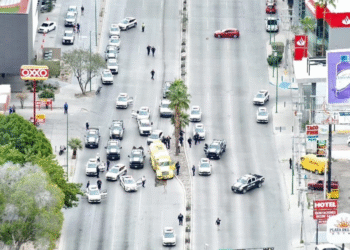 Frenan a balazos pipa de combustible robada en Hermosillo