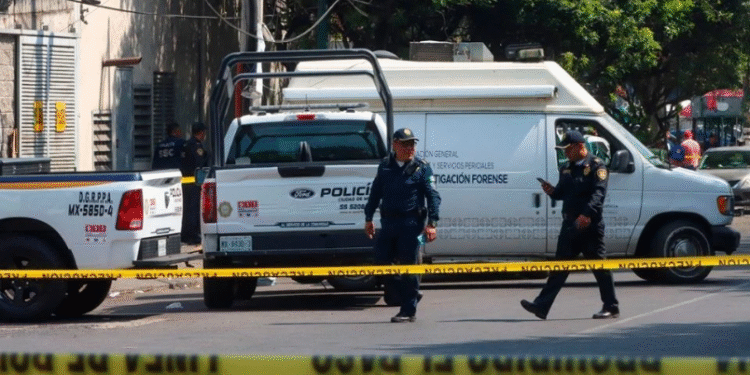 Asaltantes matan a custodio de empresa valores en la colonia Roma