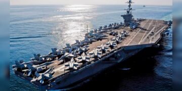 El portaaviones más grande del mundo llega a la región y se incorpora al operativo de Trump contra el narcotráfico: alerta en Venezuela