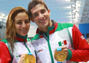 Paola Espinisa acusa a Rommel Pacheco Director de la CONADE de quitarle 3 propiedades