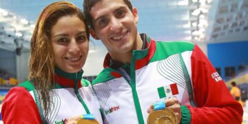 Paola Espinisa acusa a Rommel Pacheco Director de la CONADE de quitarle 3 propiedades