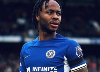 Roban en casa de Sterling con el futbolista y su familia dentro