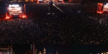 El zócalo disfruto y se entrego a Juan Gabriel