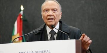 Senado aprueba salida de Gertz Manero; sería embajador en Alemania