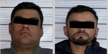 Caen dos presuntos integrantes de una banda dedicada al robo de negocios en Valle de Chalco