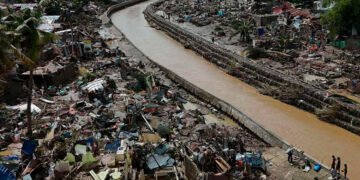 Autoridades de Filipinas confirman 188 muertos y 135 desaparecidos por el paso del tifón “Kalmaegi”