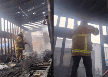 Se queman dos contenedores de tráiler en Central de Abasto de CDMX; no se reportan lesionados