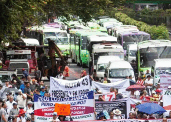 Transportistas cumplen el mega bloqueo nacional
