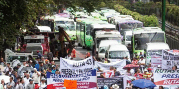 Transportistas cumplen el mega bloqueo nacional