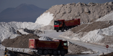 Chile aprueba alianza Codelco-SQM para explotar litio en salar de Atacama