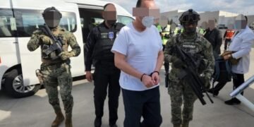 Detienen a César “N”, ex gobernador de Chihuahua, lo acusan de operaciones con recursos ilícitos