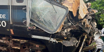 Tren Interoceánico chocó con tráiler en cruce ferroviario de Chiapas