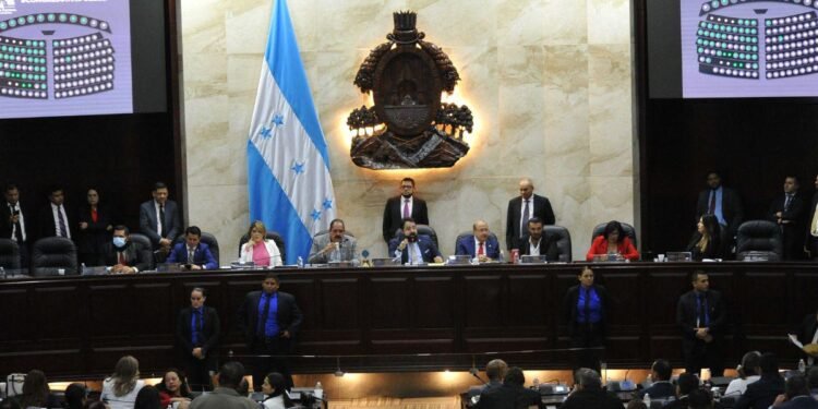 Congreso de Honduras dice que no validará resultados de elecciones presidenciales