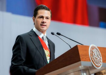 Enrique Peña Nieto vuelve a México tras estar 7 años en España