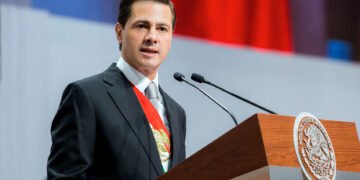 Enrique Peña Nieto vuelve a México tras estar 7 años en España