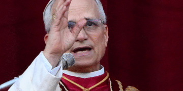 El papa León XIV pide a Estados Unidos no intentar derrocar militarmente a Maduro