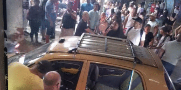 Reportan atentado con artefacto explosivo en Cali: policías y civiles heridos