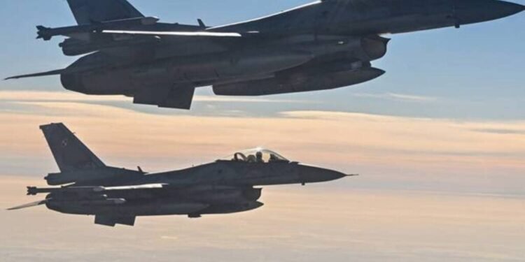 Dos aviones de combate de EU ingresan a espacio Aero Venezolano y sobrevuelan el Golfo de Venezuela